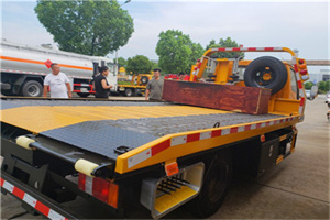 裕华区附近拖车电话号码服务